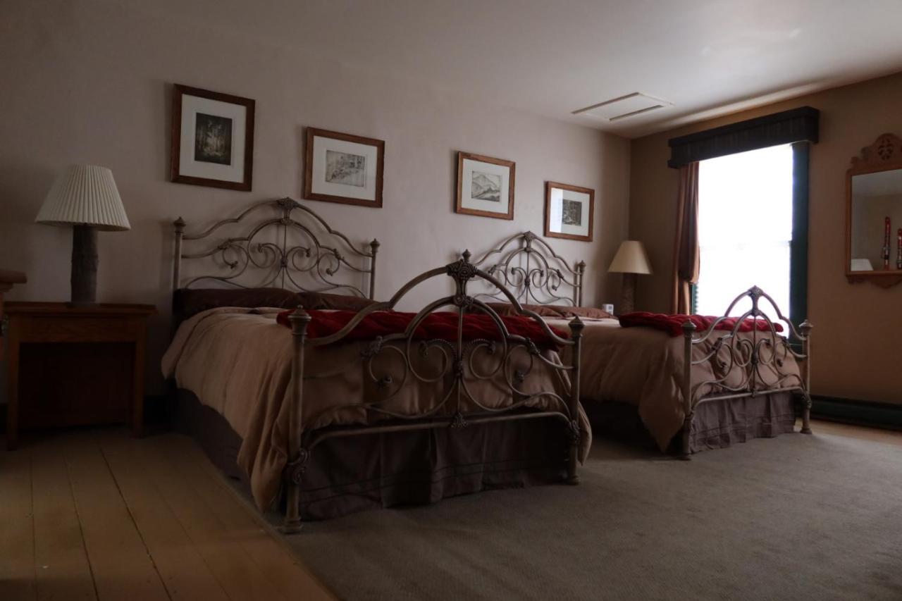 The Inn In Westport Екстер'єр фото
